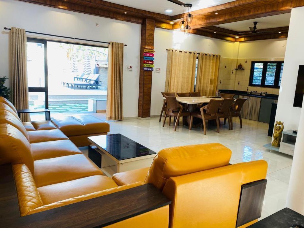 Aqua Villa Luxury Home Stay Lonavala Eksteriør billede